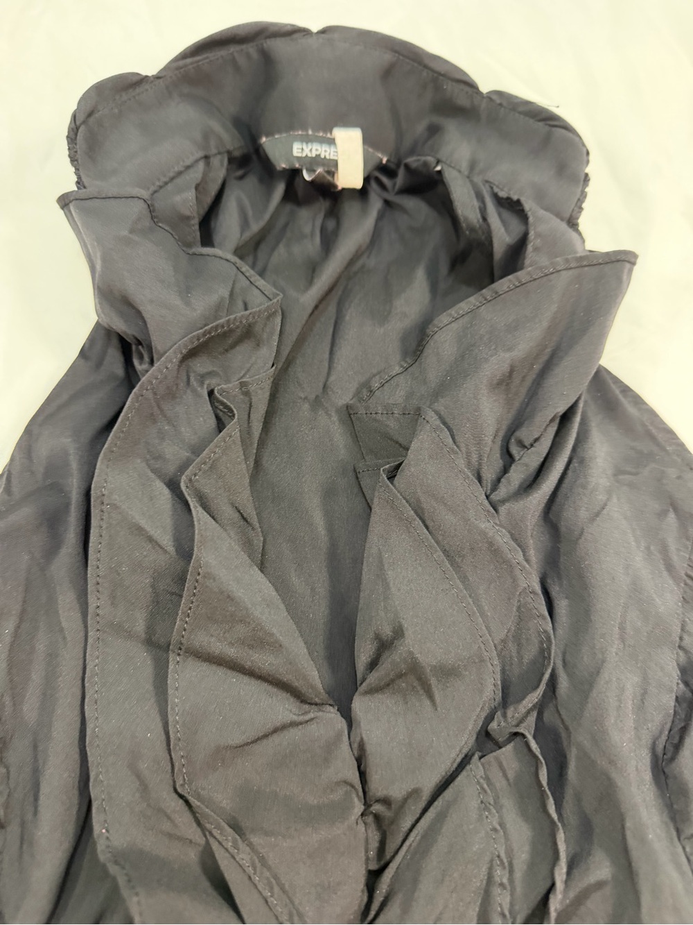 Black Ruffle Halter top - Picture 3 of 12